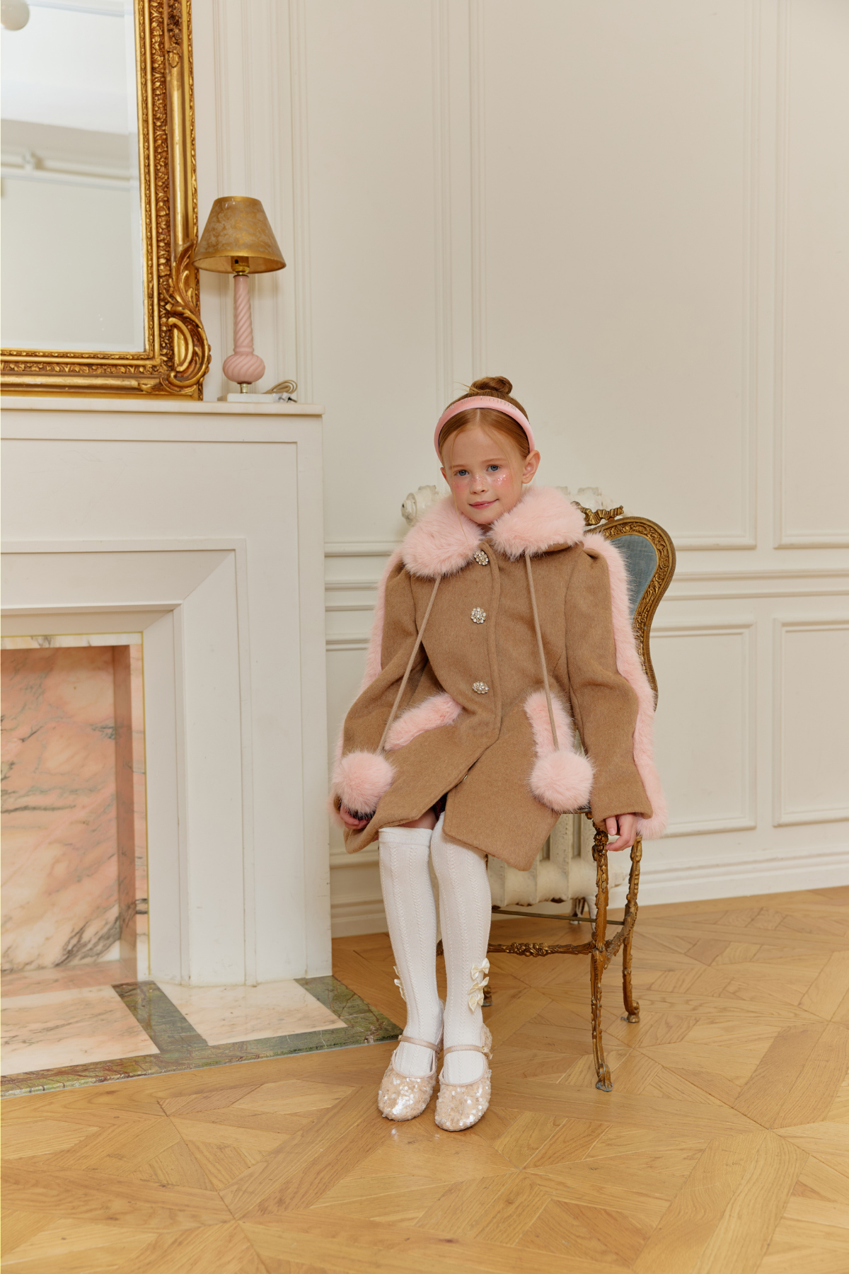 코트 모델 착용 이미지-S111L44