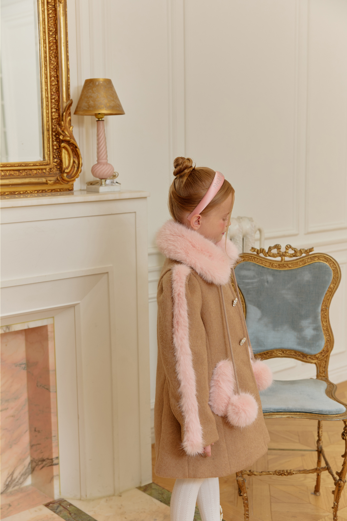 코트 모델 착용 이미지-S111L48