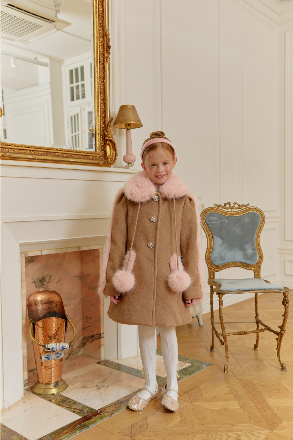 코트 모델 착용 이미지-S112L1