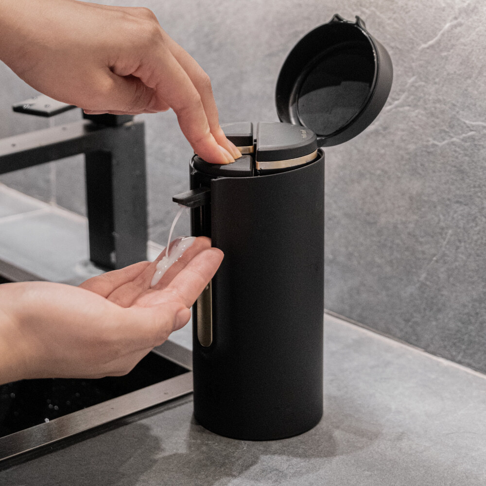 ブリーデン】 トラベルボトル-コレクション展 | BREEDEN JP