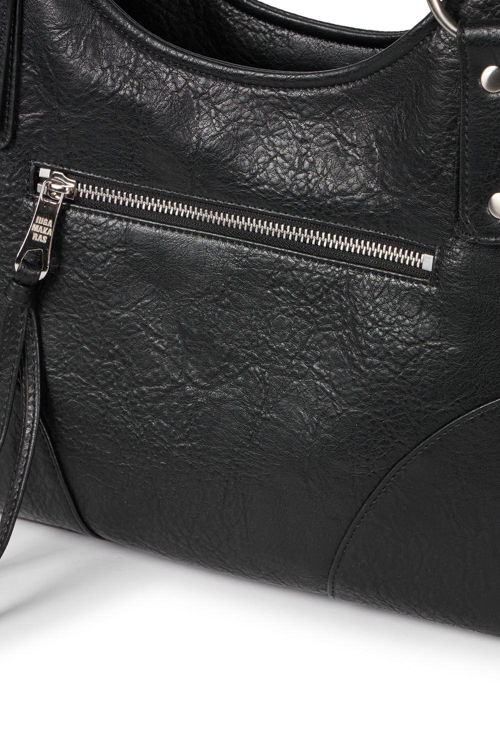 ショルダーバッグ・ポシェット IUGAMAKARAS Studded Leather Shoulder Bag 5FT852 MUSINSA | IUGAMAKARAS [PERSONAL SPACE] Studded Leather