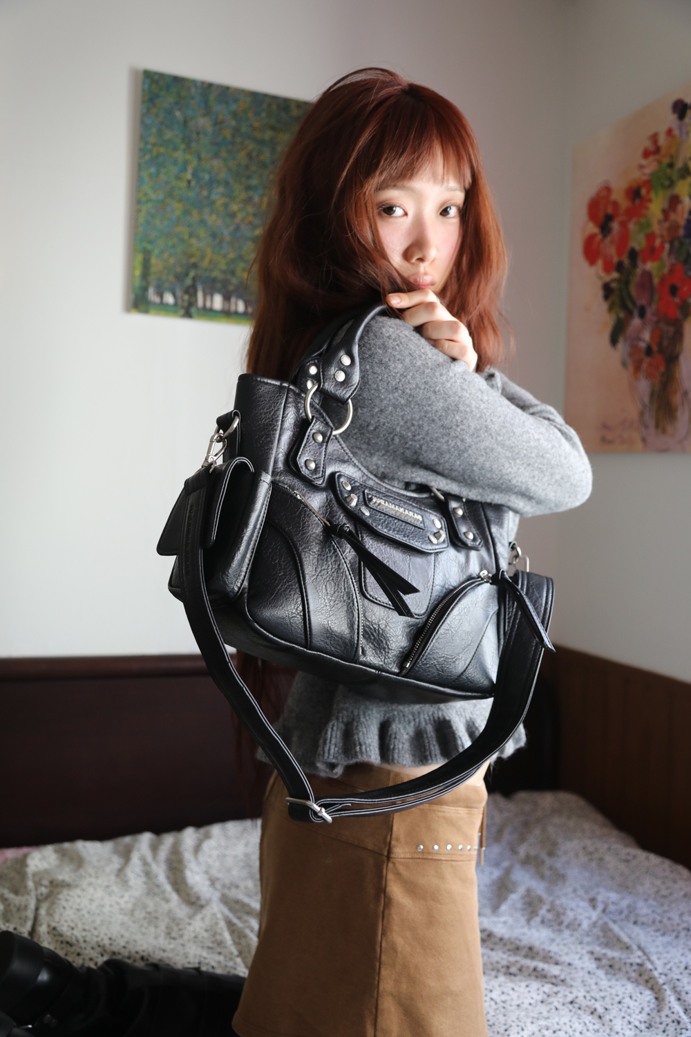 Studded Leather Mini Shoulder Bag (Black) - IUGAMAKARAS