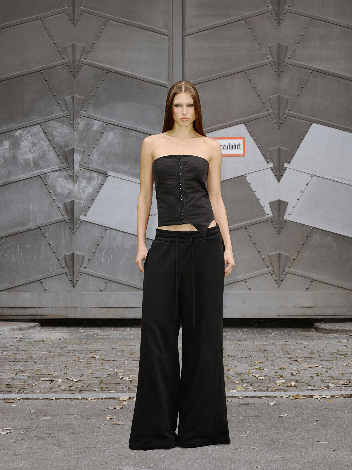OPEN BACK ZIPPER SWEATPANTS_BLACK | ASHERIRREGULAR
