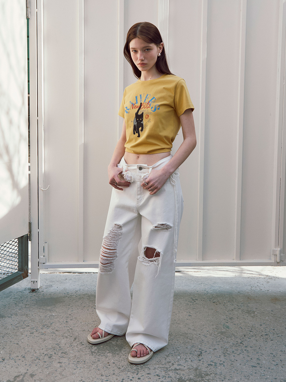 Destroyed Color Denim Pants in White VJ4ML172-01 - RAIVE