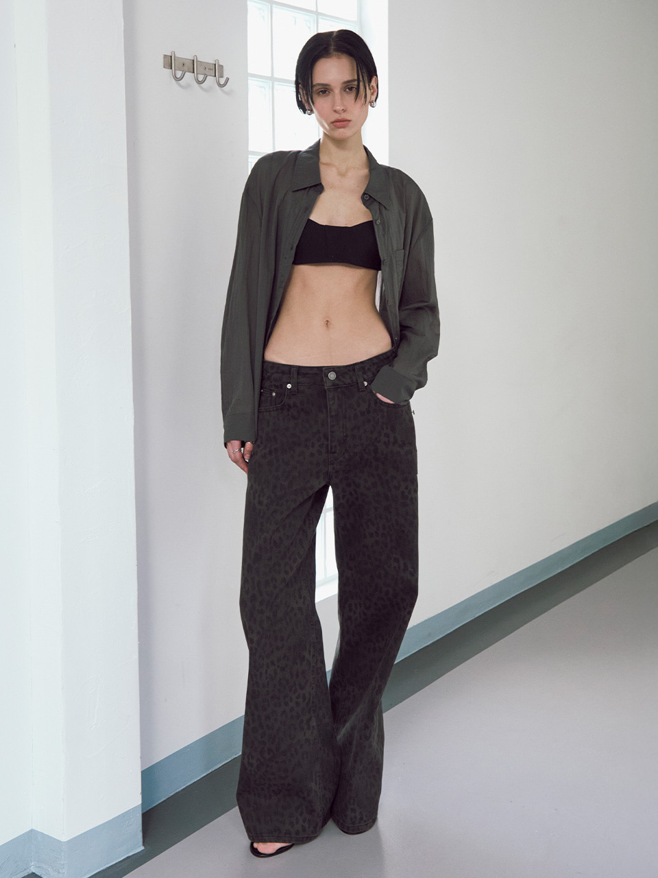 ニュートラルレオパードのアイテム紹介 / Leopard Denim Pants in Black VJ5SL405-10
