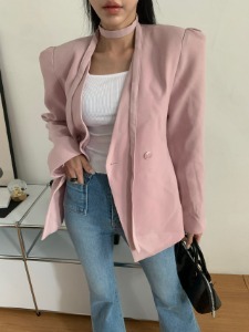 로이 자켓 - 미니멀한 디자인의 데일리 여성 자켓 제품 이미지