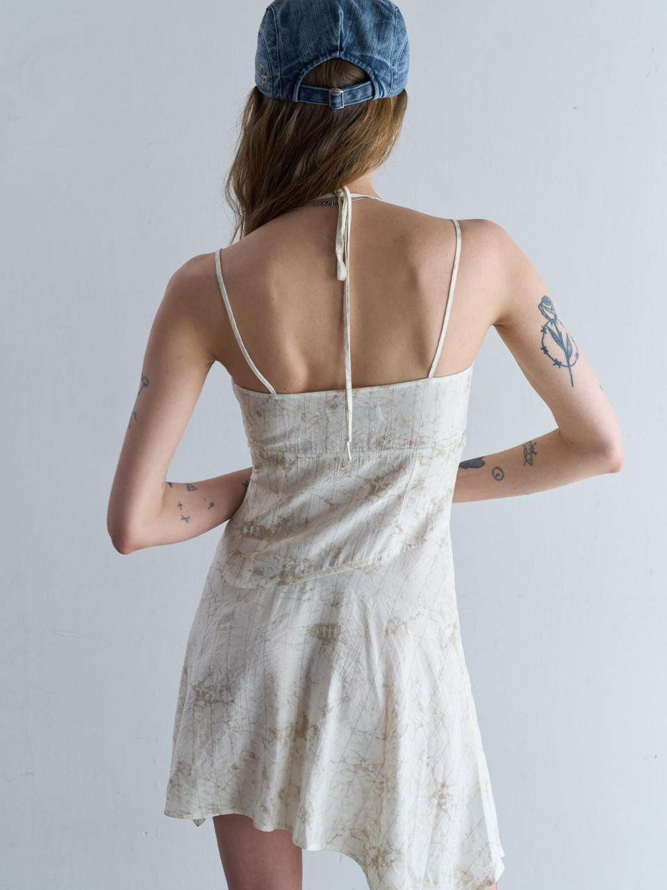 韓国商品/ORDINARY HOLIDAY FLARE SLEEVELESS MINI DRESS FLARE SLEEVELESS MINI DRESS [IVORY] - ORDINARY HOLIDAY
