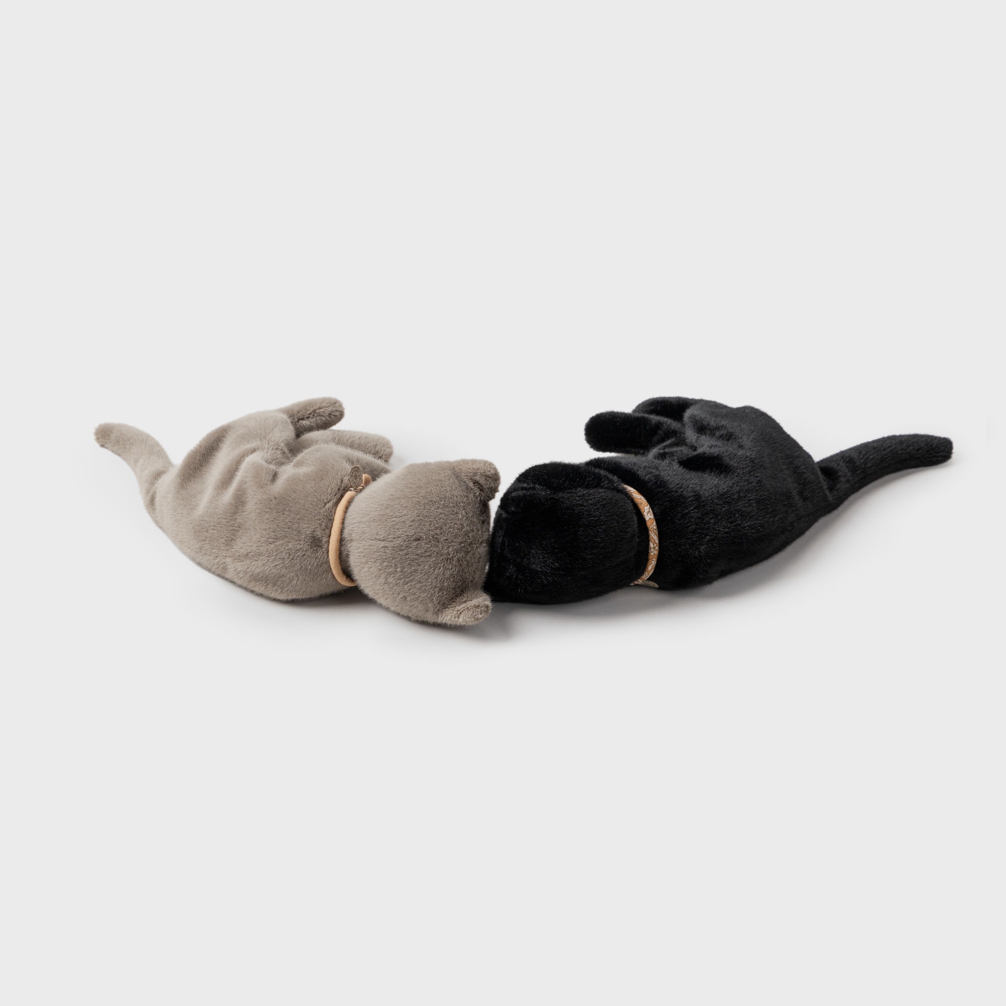 Sleeping Kitten Plush, Medium - 티더블유엘