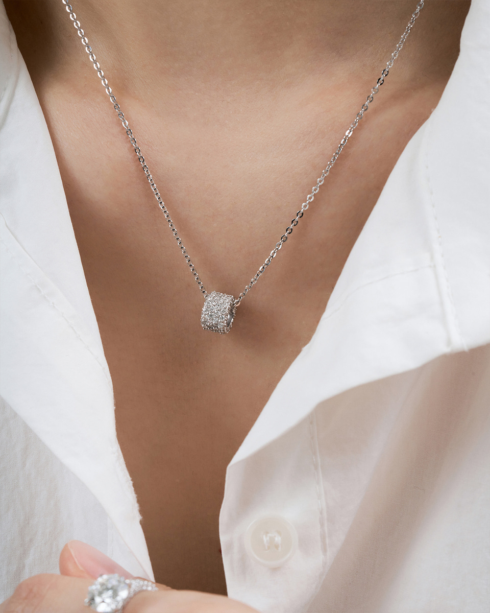 랩다이아몬드 루미니 3면 파베 목걸이 (글로리)