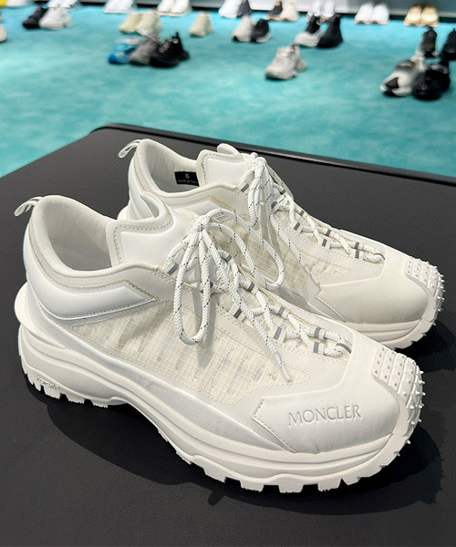 트레일그립 라이트 스니커즈