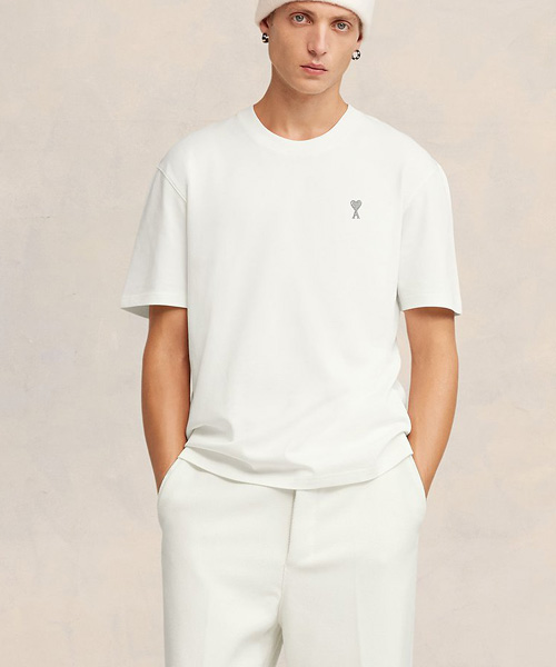 하트 자수 티셔츠