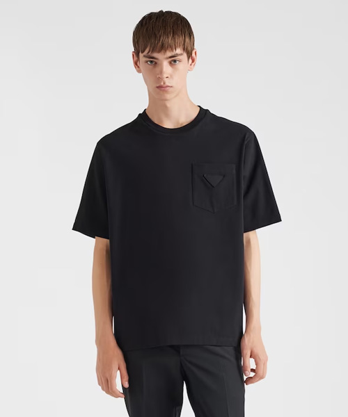 삼각 로고 패치 코튼 티셔츠