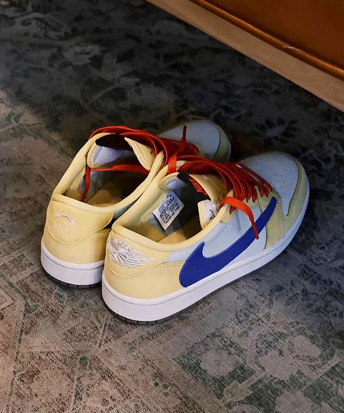 로우 카나리 스니커즈[리셀가-200만원대]