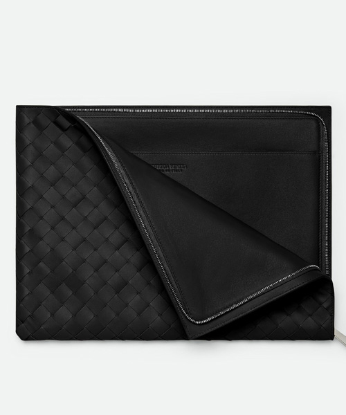 인트레치아토 하프 지퍼 파우치