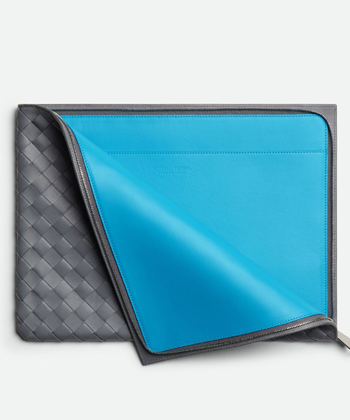 인트레치아토 하프 지퍼 파우치