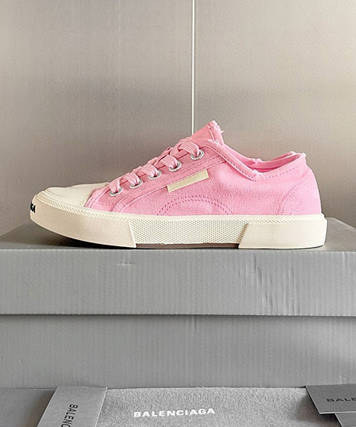 파리 로우탑 스니커즈