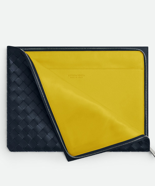 인트레치아토 하프 지퍼 파우치