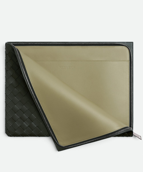 인트레치아토 하프 지퍼 파우치