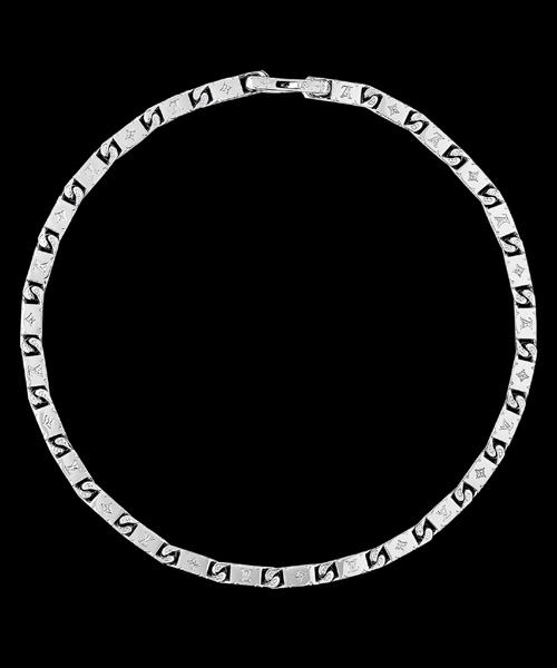 모노그램 타이드 업 네크리스