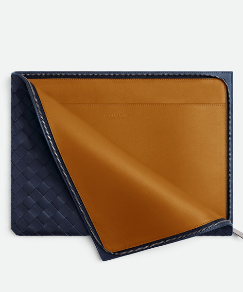 인트레치아토 하프 지퍼 파우치