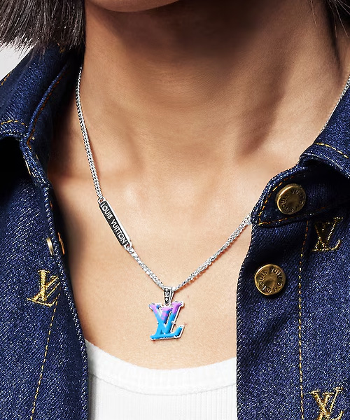 모노그램 체인 펜던트
