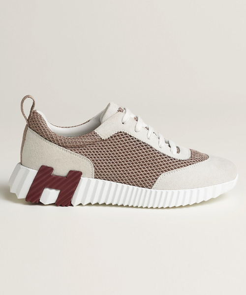 바운싱 스니커즈