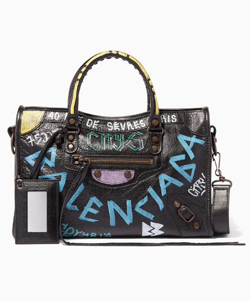 그래피티 클래식 시티 도트백