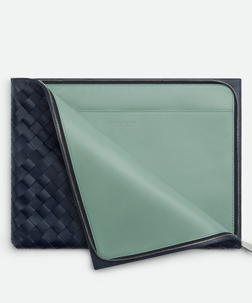 인트레치아토 하프 지퍼 파우치