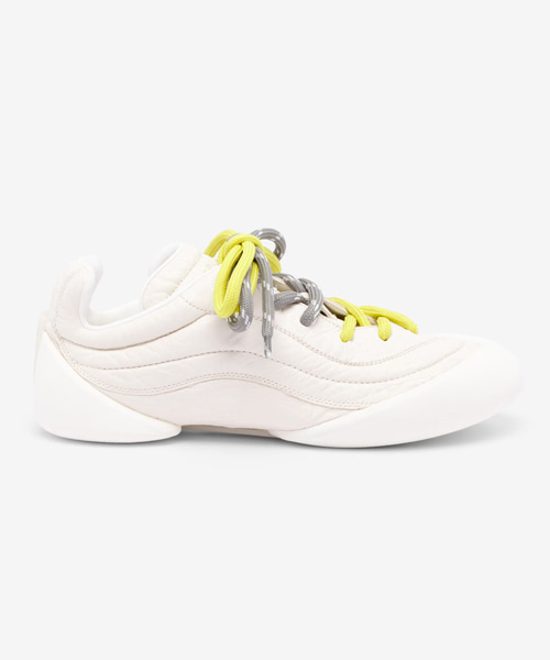 플렉션 스니커즈