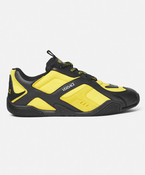 갤럭시아 스니커즈