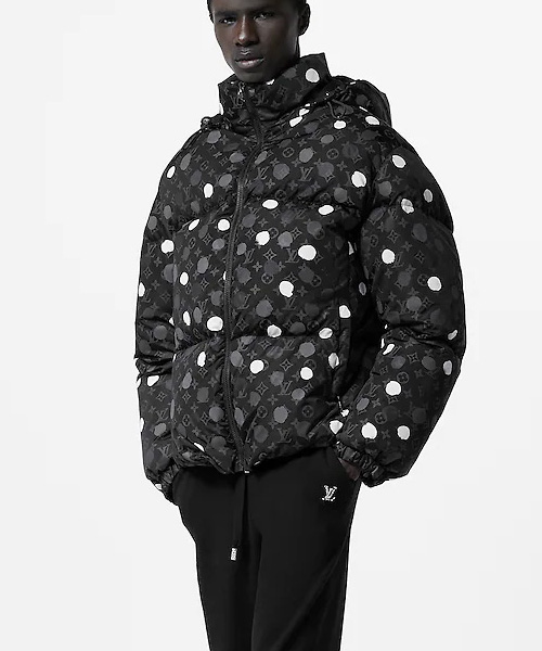 LV x YK 모노그램 페인티드 도트 다운 블루종