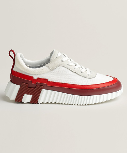 바운싱 스니커즈