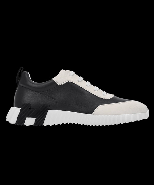 바운싱 스니커즈