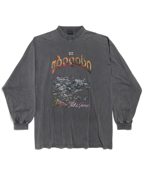 트빌리시 롱 슬리브 라지 핏 티셔츠