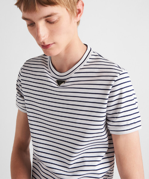 삼각 패치 스트라이프 코튼 티셔츠