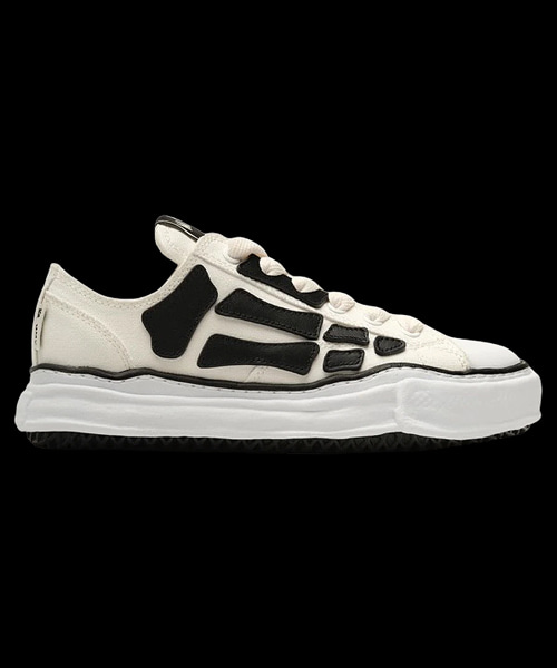 x AMIRI본즈 스니커즈