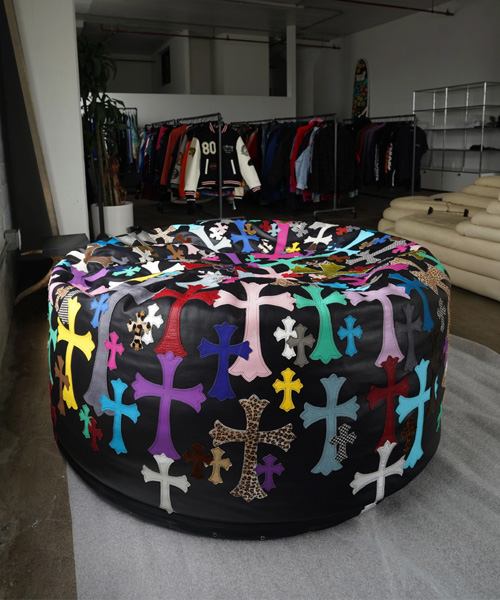 엑스트라 라지 가죽 멀티컬러 크로스 패치 소파