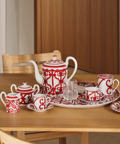 BALCONY OF THE GUADALQUIVIR 식기 세트