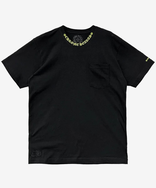 넥 스트립트 로고 숏 슬리브 코튼 티셔츠