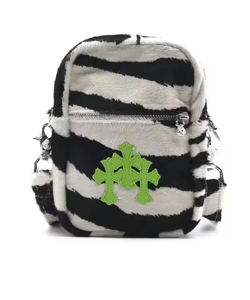 그린 크로스 패치 지브라 크로스백