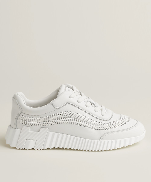 바운싱 스니커즈