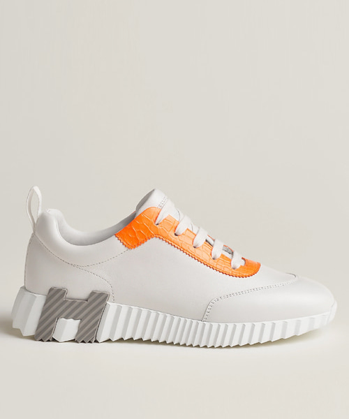 바운싱 스니커즈