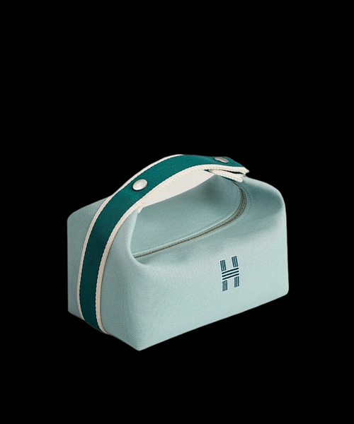 스몰 브리드 어 브랙 케이스