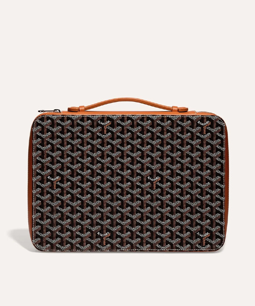 A4 콤파뇽 유니버셜