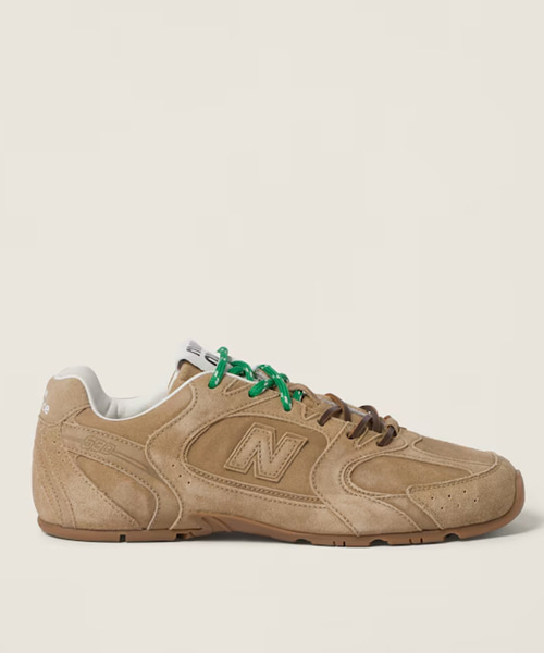 스웨이드 및 메쉬 스니커즈