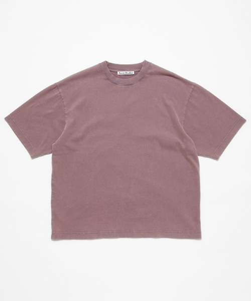 로고 패치 크루넥 티셔츠