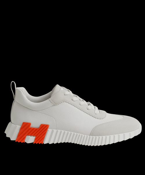 바운싱 스니커즈