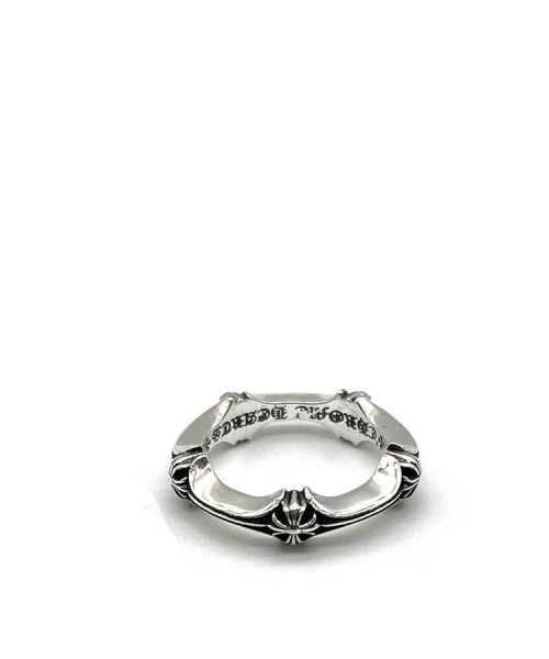 크로스 본 테일 링