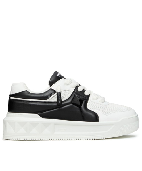 원 스터드 로우탑 스니커즈