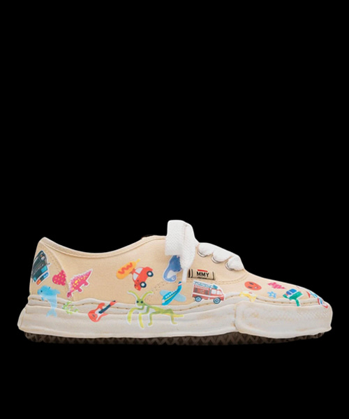 베이커 OG 스티커 프린트 캔버스 로우탑 스니커즈